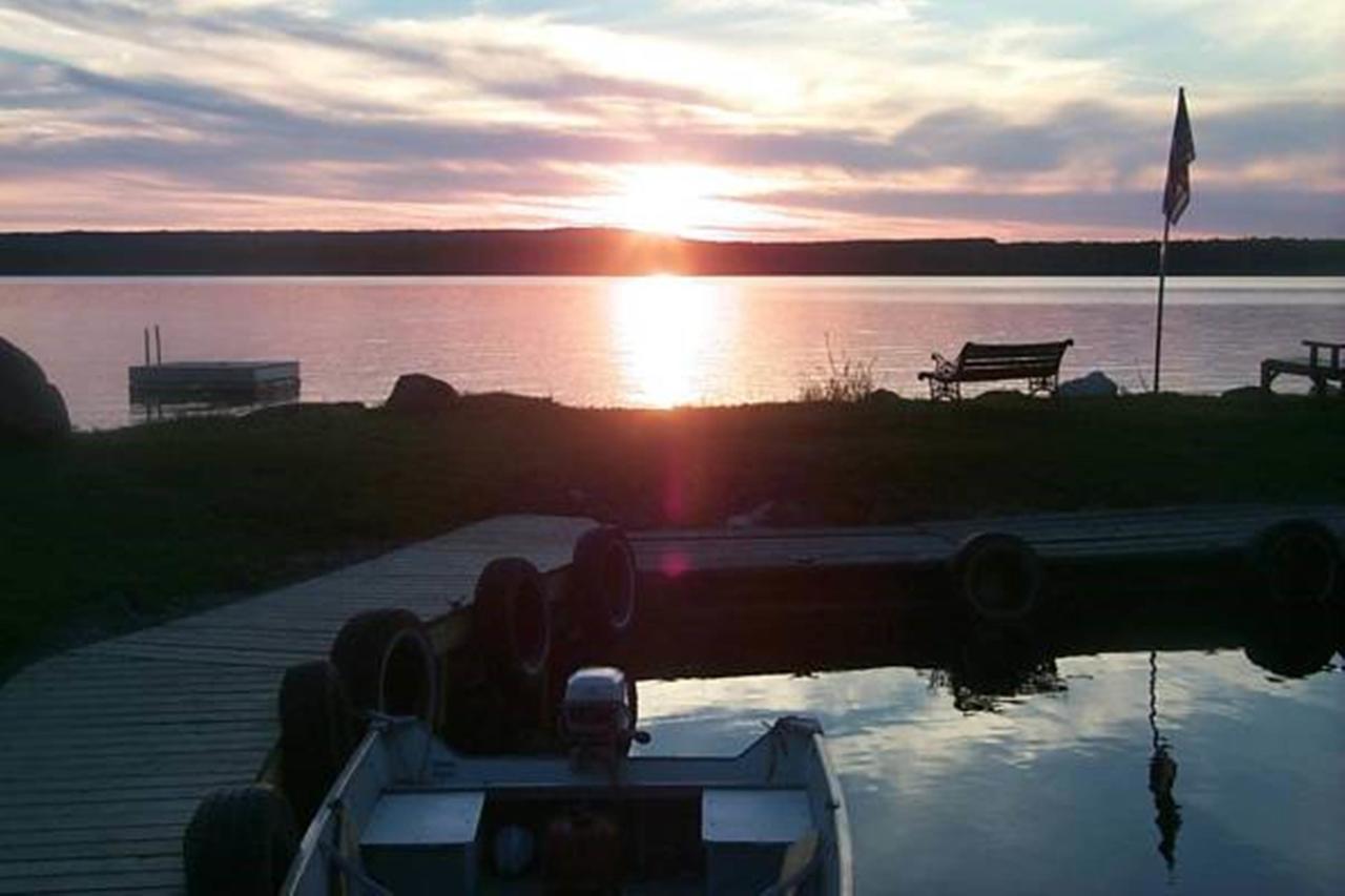 Wee Point Resort Manitowaning Exteriér fotografie