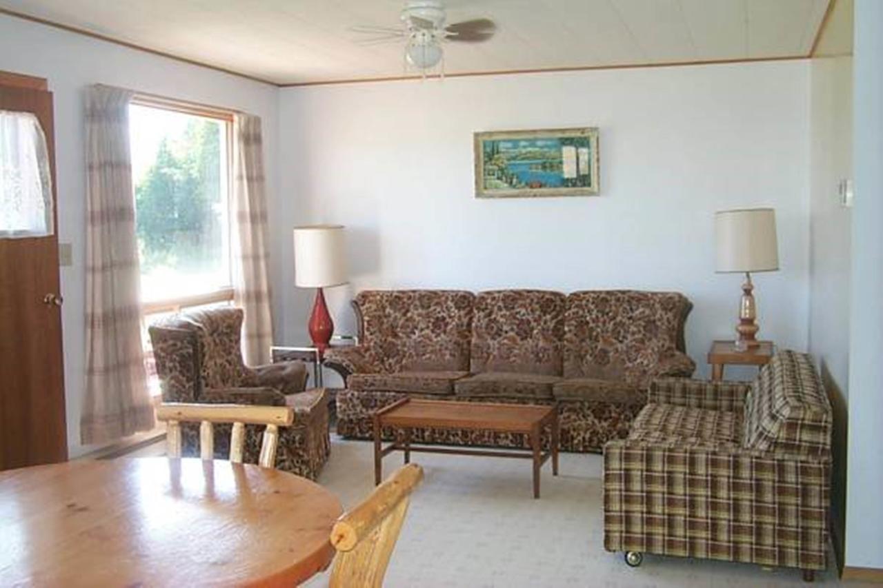 Wee Point Resort Manitowaning Pokoj fotografie